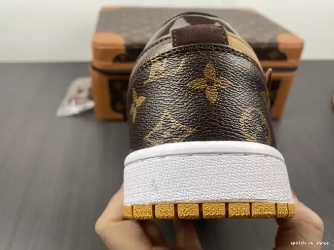 Rep LOW Air 1 Off-Louis Jordan x AJ1 OW 0523